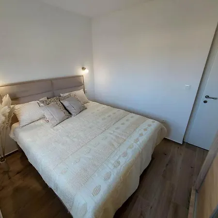 Marty Apartment
